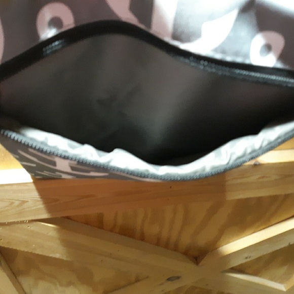 Anchor messenger purse - Picture 3 of 5